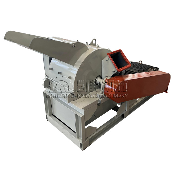 Hammer mill wood chip crusher